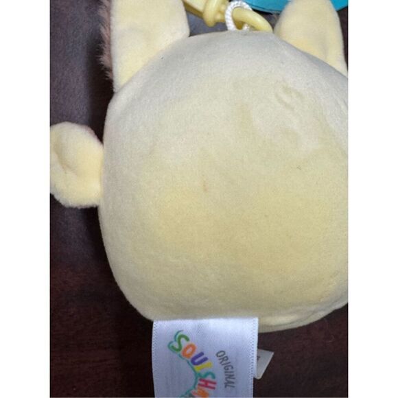 NWT Meghan Fruit Bat 3.5 Inch Squishmallows Backpack Clip - Picture 4 of 6